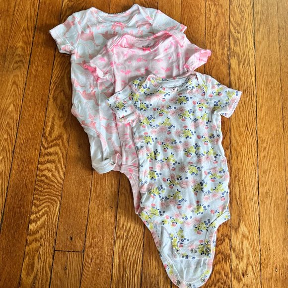 Simple joy dinosaur and floral onesie bundle - 6-9 months - Picture 2 of 4